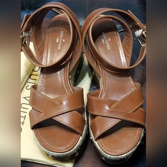 LOUIS VUITTON TIMELAPSE WEDGE SANDALS - Picture 2 of 8